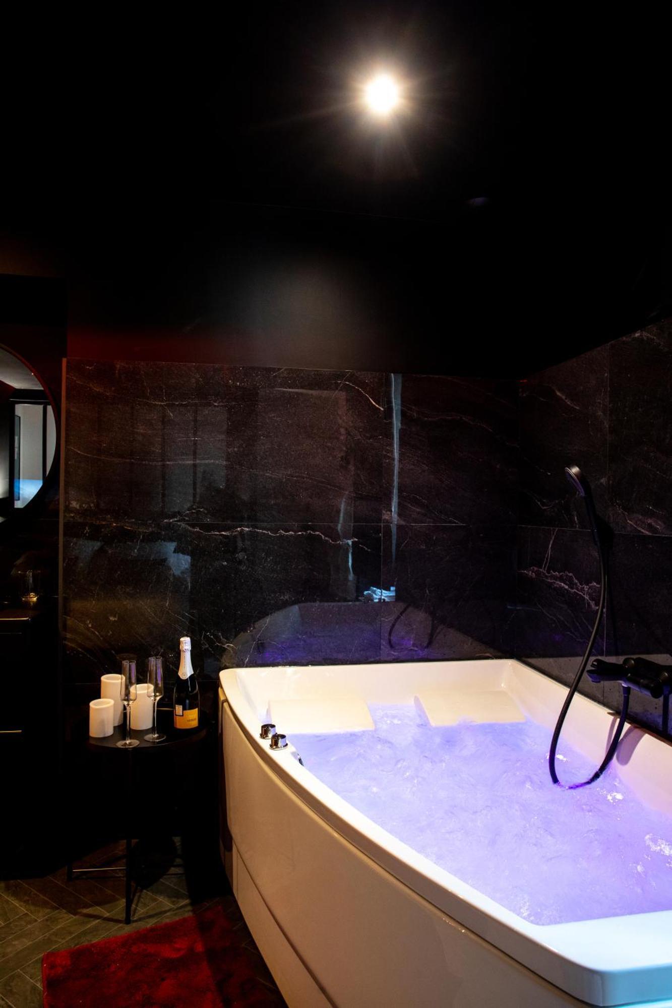 La Suite Spa & Cinema Saint-Lambert-du-Lattay المظهر الخارجي الصورة